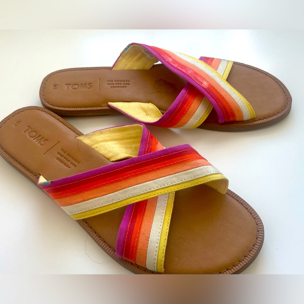 Tom’s sandals
